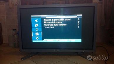 2 Monitor: Samsung 42" al plasma e Hp lcd 17" ok!!
