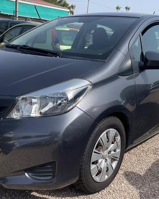 Toyota Yaris 1.4 D-4D 5 porte Lounge