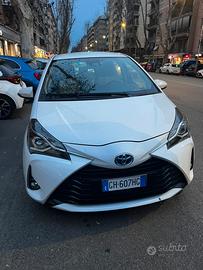 Toyota Yaris ibrida