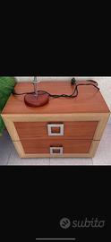 Specchio,comodino di legno,e comodino grande legno