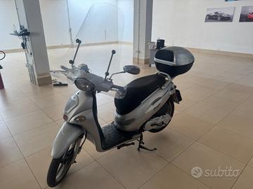 Kymco People 150