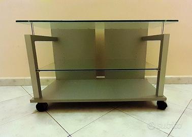 Mobile porta TV e stereo su rotelle