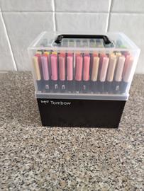 108 colori Tombow