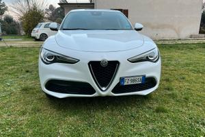 Alfa Stelvio 2,2 Q4 190 cavalli