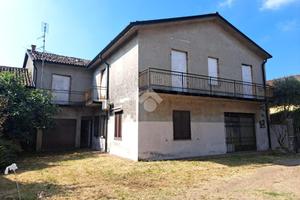 CASA SEMINDIPENDENTE A RONCARO