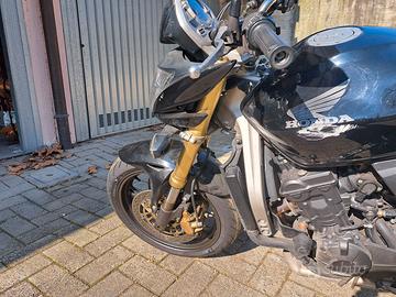 Moto hornet 2008
