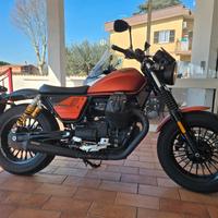 Moto Guzzi V9 BOBBER SPORT