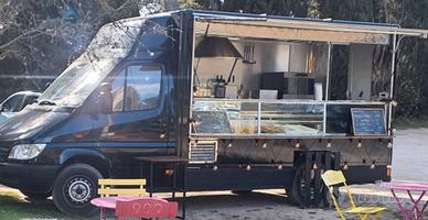 Mercedes Sprinter Foodtruck