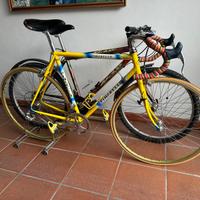 Bici da corda vintage Pinarello e altri accessori