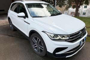 Volkswagen Tiguan II 2021 2.0 tdi Elegance MATRIX