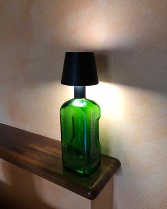 Lampada a led ricaricabile su bottiglia jagermeist