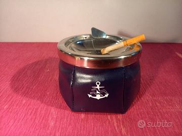 Posacenere vintage anni 60 con leva per svuotarlo