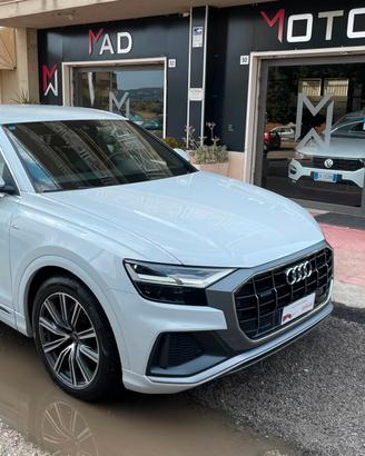 Audi Q8 50 TDI 286 CV quattro S-line