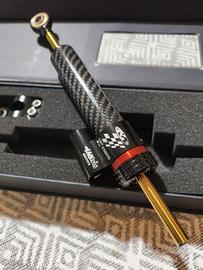 Ammortizzatore di sterzo per moto