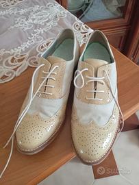 Scarpe stringate in pelle