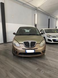 Lancia Ypsilon 1.4 16V Platino