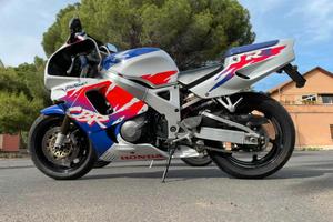 CBR 900RR SC28