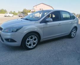 Ford Focus 1.6 (115CV) 5p. Bz.- GPL Titanium