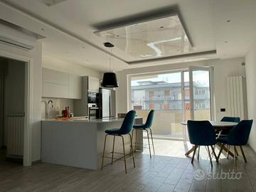 Appartamento luminoso con terrazzo e box auto dopp
