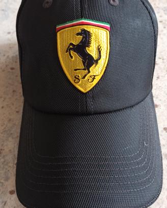 cappellino ferrari 
