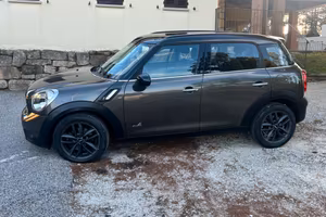 MINI COUNTRYMAN COOPER SD ALL4 4x4