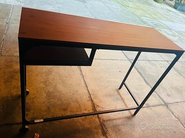 Scrivania Ikea salva spazio!