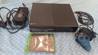 Xbox One 500GB + gioco Batman + controller