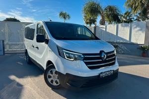 RENAULT TRAFIC 9 POSTI