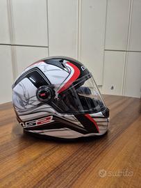 2 caschi da moto seminuovo. 