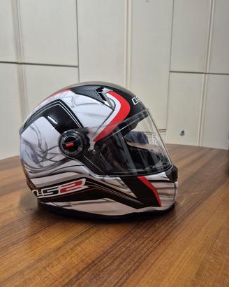 2 caschi da moto seminuovo. 