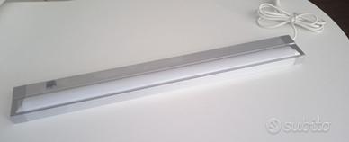 Luce sottopensile cucina SLIDE sporgente con inter