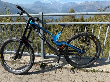 Canyon Sender - Downhill