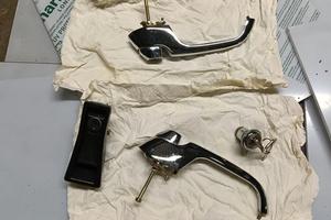 Coppia impariglio maniglie Alfa Romeo Duetto