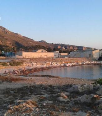 Fabbricati con terreno pizzolungo cala giunone
