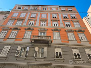 Via Pascoli angolo via Rossetti, ampio tricamere