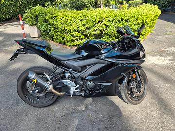 Yamaha R3 2023 4600km con 2 anni di garanzia Yamah