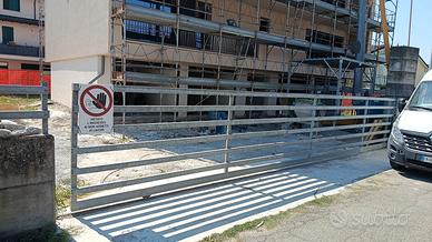 cancello zincato per cantiere