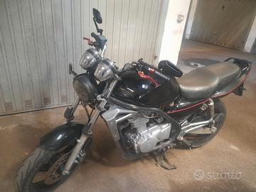 Moto Kawasaki Er500a