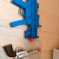 fucile e pistola giocattolo