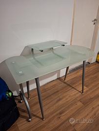 Scrivania in vetro e metallo