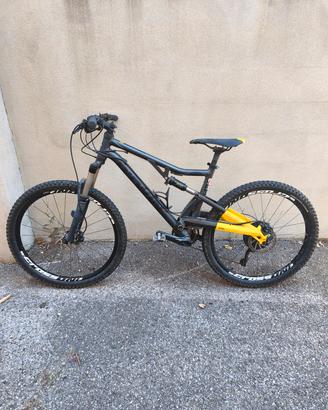 Btwin rockrider 700S  taglia M  full-suspended