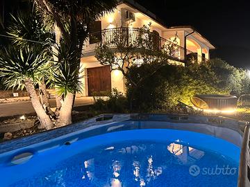 Villa con piscina a Trabia estate 2026