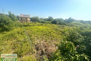 Lotto di terreno edificabile a Santa Maria La Stra