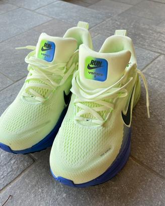 SCARPE DA RUNNING NIKE VOMERO 18
