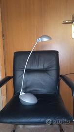 Lampada da tavolo IKEA modello A001 con lampadina