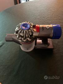 Dyson v8