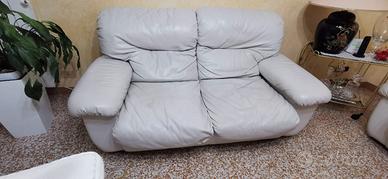 RIBASSATO!! DIVANO LETTO PELLE + POLTRONA