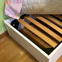 letto singolo realizzato da falegname