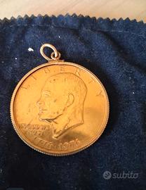 Dollaro commemorativo del 1976, placcato in oro.