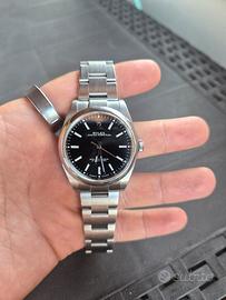 Rolex Oyster 114300 nero